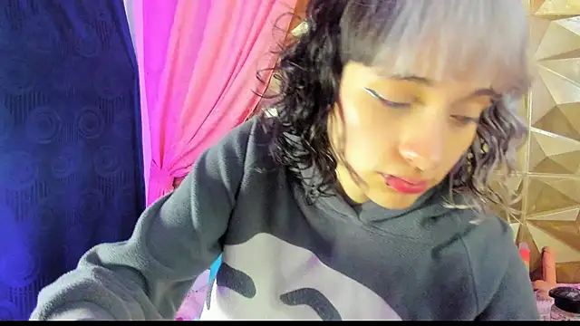 neeko princes online show from January 24, 2025, 12:10 pm