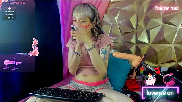 neeko princes online show from September 23, 2025, 12:23 pm