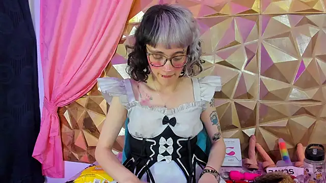 neeko princes online show from February 6, 2025, 3:31 pm