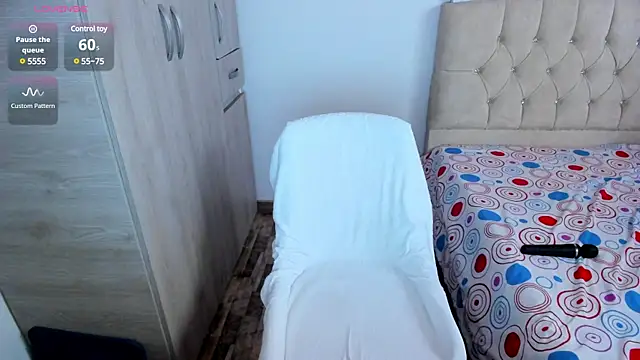 Snapshot of emily1_ chatting on February 28, 2025, 10:28 pm emily1  online show from February 28, 2025, 10:28 pm