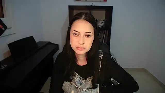 Snapshot of Windy_butterfly chatting on October 13, 2025, 6:20 pm Windy butterfly online show from October 13, 2025, 6:20 pm