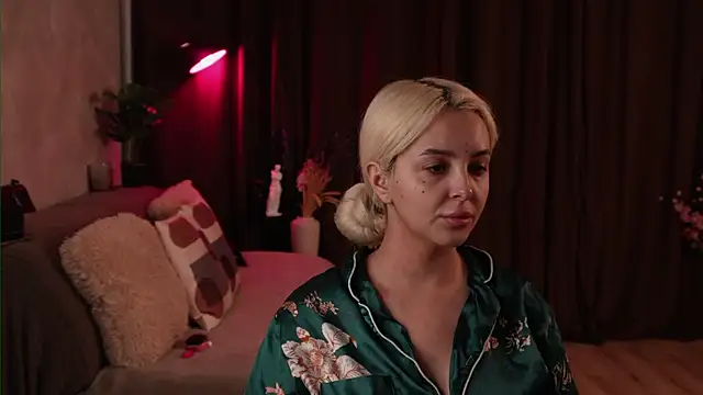 Snapshot of VictoriaMorrone chatting on October 11, 2025, 6:20 pm VictoriaMorrone online show from October 11, 2025, 6:20 pm