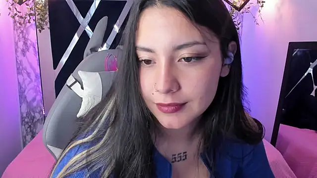 Lia 14  online show from January 30, 2025, 2:25 pm