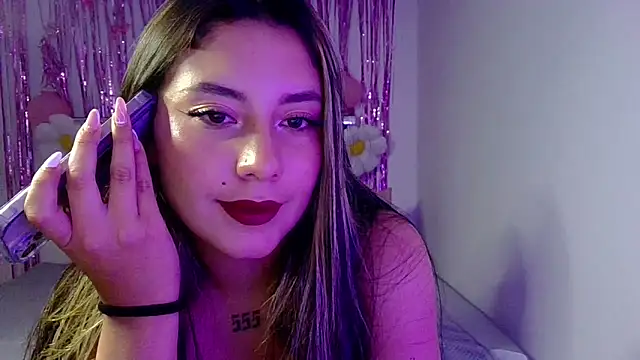 Lia 14  online show from September 19, 2025, 11:09 pm