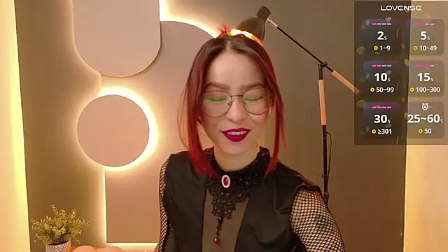 Snapshot of rosse_98_ chatting on October 17, 2025, 2:41 pm rosse 98 online show from October 17, 2025, 2:41 pm