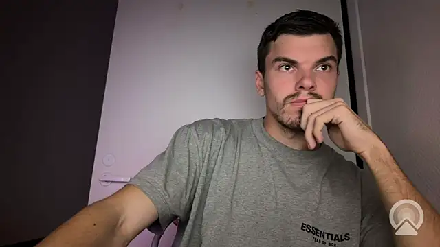 jessilin online show from October 16, 2025, 10:40 pm