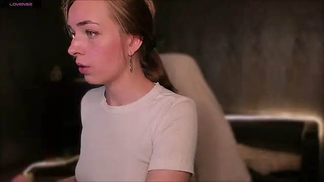 Snapshot of Eli_Llie chatting on September 18, 2025, 8:34 pm Eli Llie online show from September 18, 2025, 8:34 pm