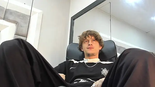 AnthonyAlso online show from October 10, 2025, 8:09 pm