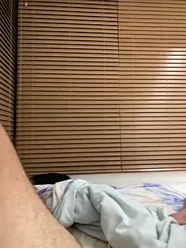 bruno106969 online show from April 10, 2026, 10:39 pm