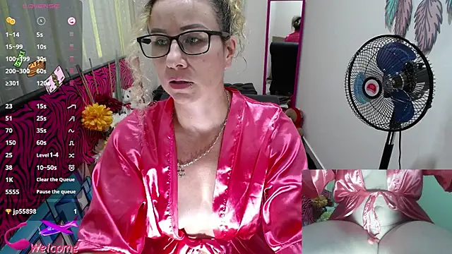 ViickySexy online show from January 13, 2026, 7:07 pm