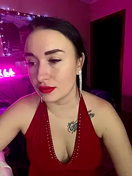 Roxana Bell online show from December 3, 2024, 9:39 pm