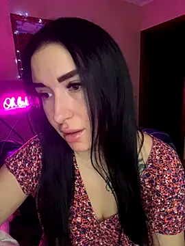 Roxana Bell online show from December 6, 2024, 12:44 pm