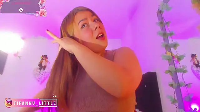 little tifanny82 online show from November 13, 2025, 1:48 pm