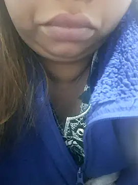 Ravina patil1 online show from November 16, 2025, 10:46 pm