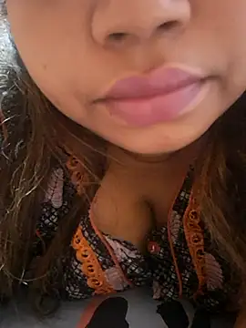 Ravina patil1 online show from October 7, 2025, 11:11 am