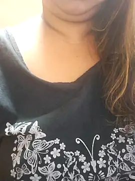 Ravina patil1 online show from February 15, 2025, 1:49 pm