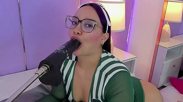 Snapshot of SophyRuiz_ chatting on January 16, 2026, 11:58 am SophyRuiz online show from January 16, 2026, 11:58 am