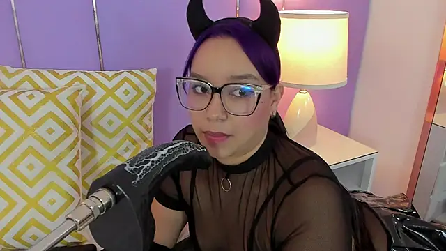 Snapshot of SophyRuiz_ chatting on February 11, 2026, 11:54 am SophyRuiz online show from February 11, 2026, 11:54 am