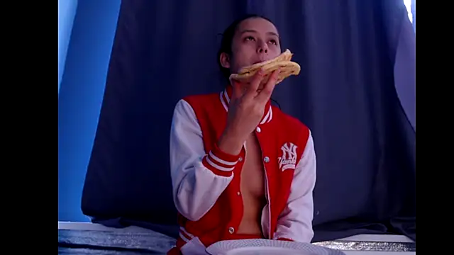 Snapshot of ValeryBaker_ chatting on September 22, 2025, 9:59 am ValeryBaker online show from September 22, 2025, 9:59 am