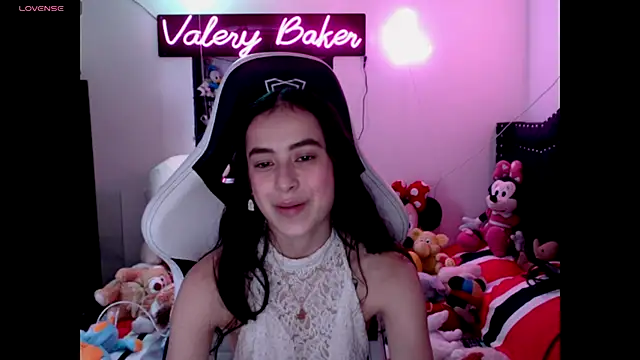 Snapshot of ValeryBaker_ chatting on October 24, 2025, 2:05 pm ValeryBaker online show from October 24, 2025, 2:05 pm