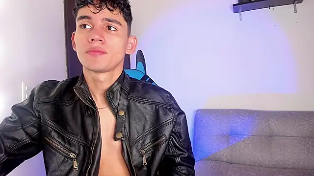 EstebanPerez  online show from January 24, 2025, 12:52 pm