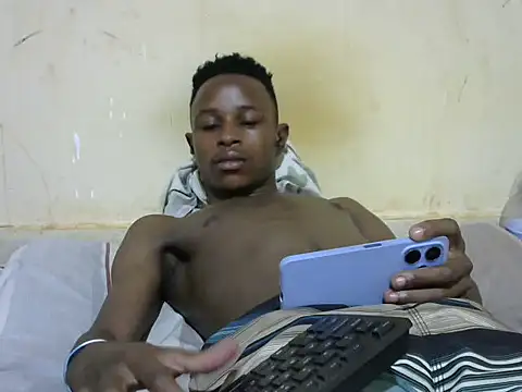 swthairydic online show from November 7, 2025, 9:19 pm