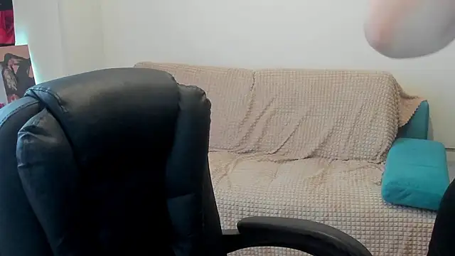 Snapshot of Mia_shy1 chatting on February 3, 2026, 6:40 am Mia shy1 online show from February 3, 2026, 6:40 am