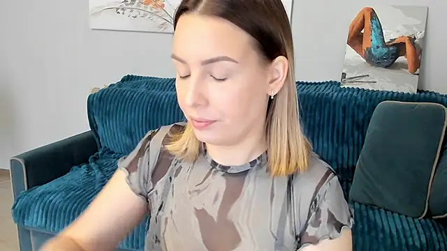 Mia shy1 online show from February 25, 2025, 7:20 am