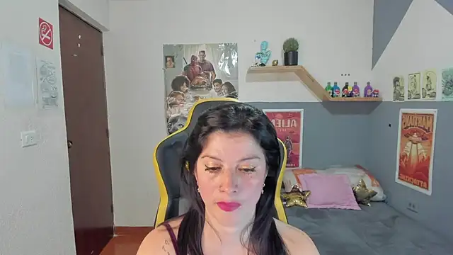 Aliiz 01 online show from April 22, 2026, 6:58 pm