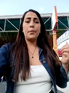 Lena-32 online show from February 13, 2026, 9:48 pm