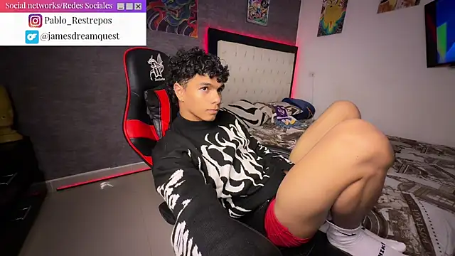 Snapshot of james_dreams_ chatting on April 7, 2026, 1:18 am james dreams online show from April 7, 2026, 1:18 am