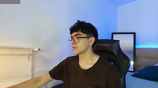 Snapshot of _nickconnor01 chatting on November 12, 2025, 4:38 am nickconnor01 online show from November 12, 2025, 4:38 am