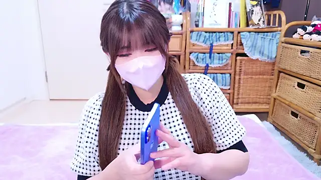 Megu Melon online show from October 8, 2025, 7:43 am