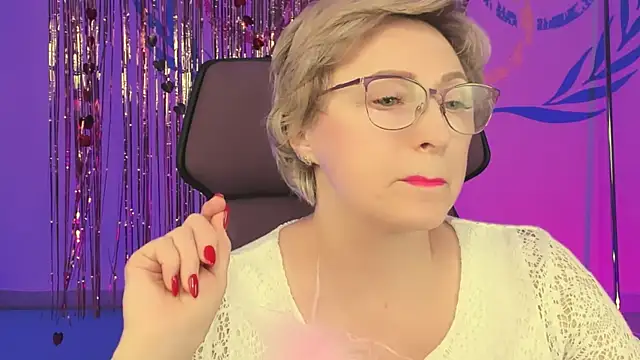 Snapshot of sugar_vivien chatting on February 19, 2025, 9:06 am sugar vivien online show from February 19, 2025, 9:06 am
