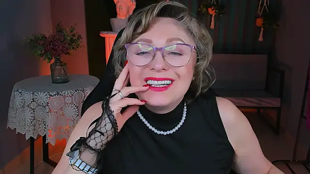 Snapshot of sugar_vivien chatting on February 6, 2025, 7:18 pm sugar vivien online show from February 6, 2025, 7:18 pm