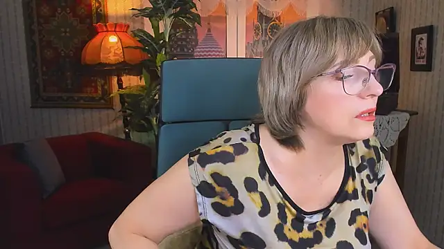 Snapshot of sugar_vivien chatting on February 5, 2025, 9:15 am sugar vivien online show from February 5, 2025, 9:15 am