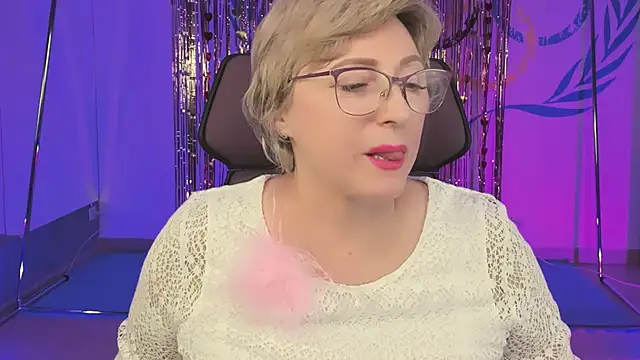 Snapshot of sugar_vivien chatting on February 19, 2025, 12:11 pm sugar vivien online show from February 19, 2025, 12:11 pm