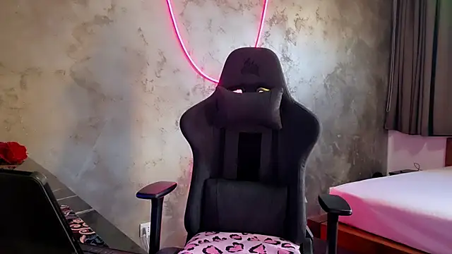 LeylaRosse online show from September 30, 2025, 7:36 am