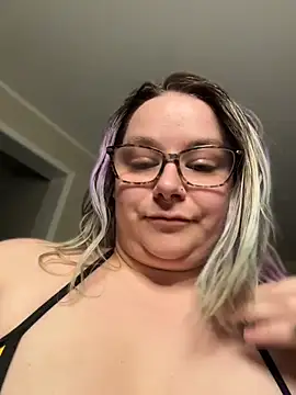 kitten0760 online show from May 10, 2026, 2:15 am