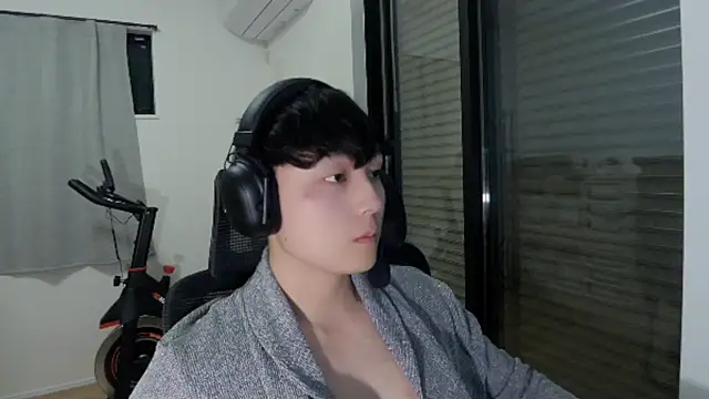 Snapshot of Tkcqcc chatting on October 21, 2025, 12:48 pm Tkcqcc online show from October 21, 2025, 12:48 pm