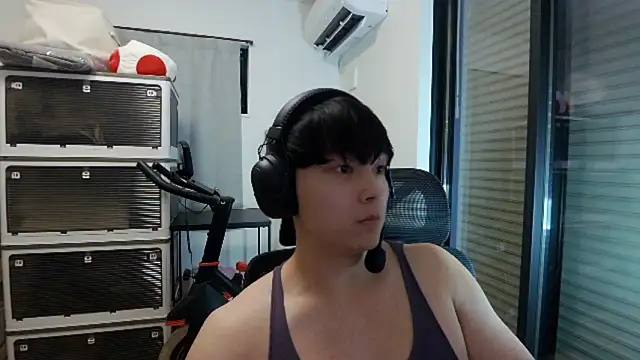 Snapshot of Tkcqcc chatting on January 14, 2026, 1:04 pm Tkcqcc online show from January 14, 2026, 1:04 pm