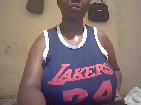 Snapshot of pritty-leila chatting on September 19, 2025, 5:33 am pritty-leila online show from September 19, 2025, 5:33 am