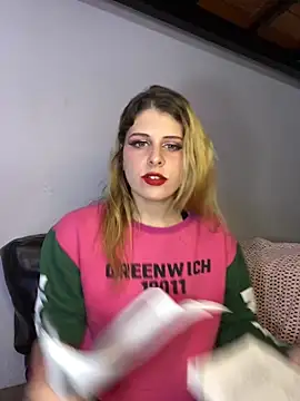 Snapshot of FlorBich chatting on October 7, 2025, 12:00 am FlorBich online show from October 7, 2025, 12:00 am