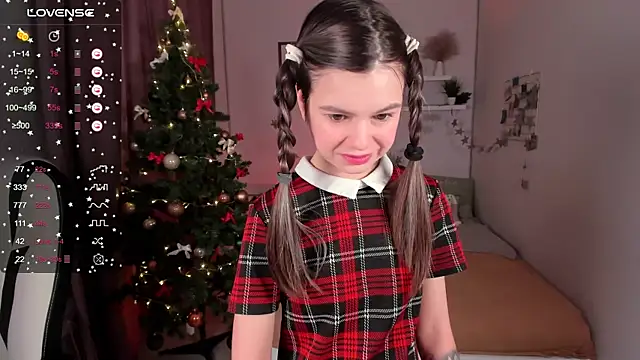 Lil Amelie online show from December 22, 2024, 1:55 pm