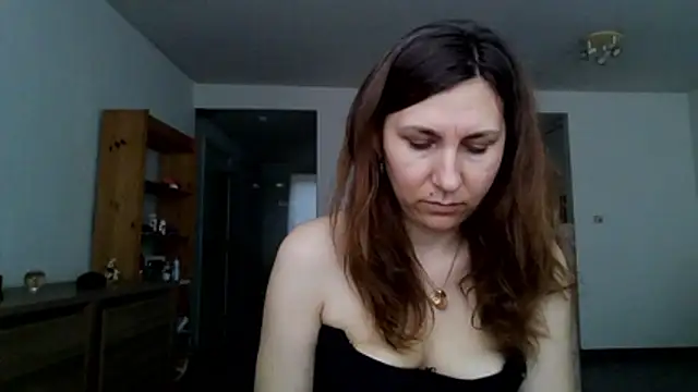 JasmineGlamour online show from May 30, 2026, 3:28 pm