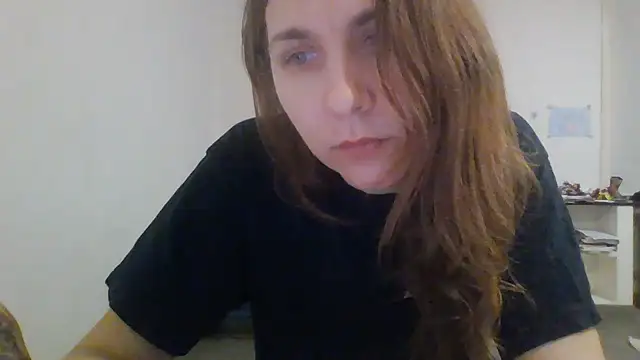 JasmineGlamour online show from April 18, 2026, 3:20 am