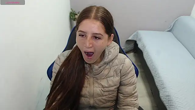 Snapshot of valerie_diaz1 chatting on November 19, 2025, 1:22 pm valerie diaz1 online show from November 19, 2025, 1:22 pm