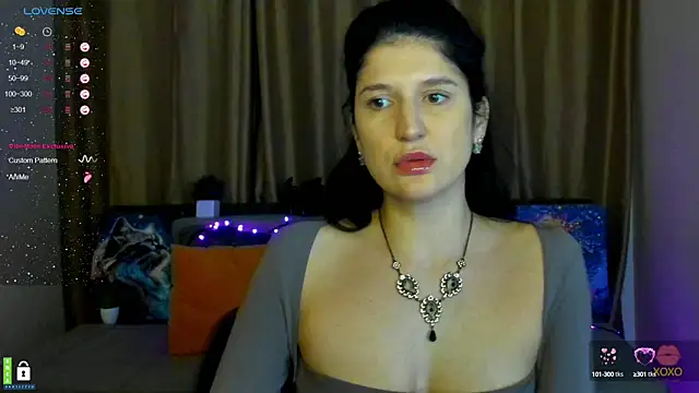 Alianna Solo Kisses online show from February 10, 2025, 12:29 pm