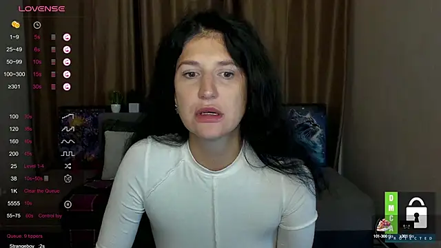 Snapshot of Alianna_Solo_Kisses chatting on September 28, 2025, 5:25 am Alianna Solo Kisses online show from September 28, 2025, 5:25 am