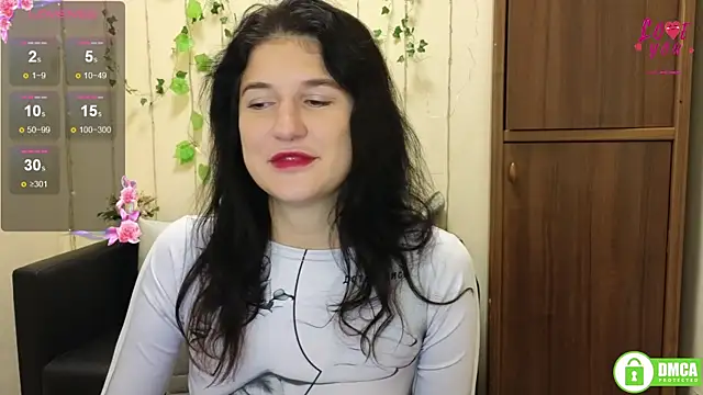 Snapshot of Alianna_Solo_Kisses chatting on October 9, 2025, 11:22 am Alianna Solo Kisses online show from October 9, 2025, 11:22 am